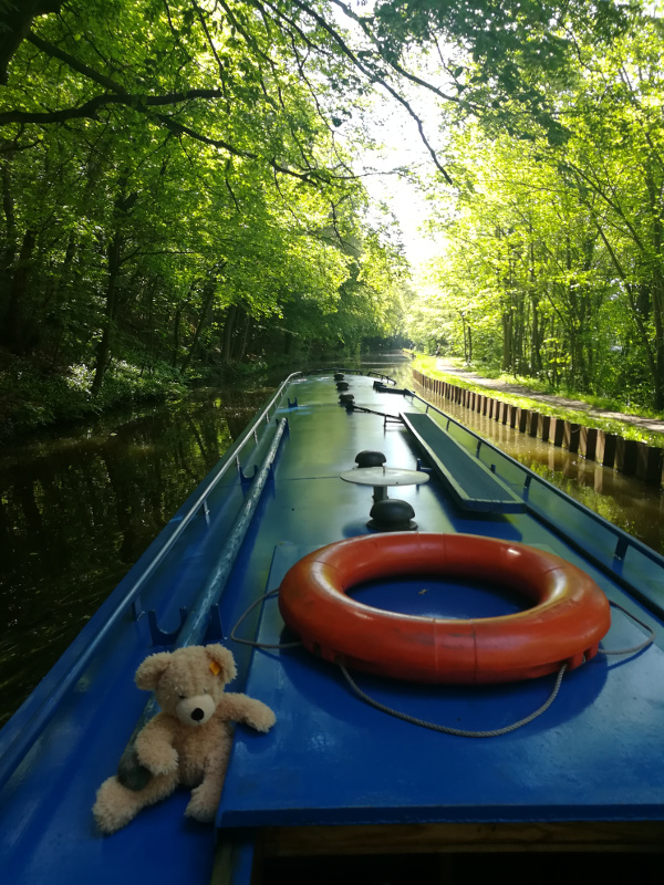 Leeds and Liverpool Canal : May 2019